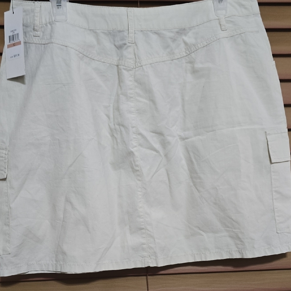 DKNY Cream Mini Cargo Skirt - Picture 3 of 4